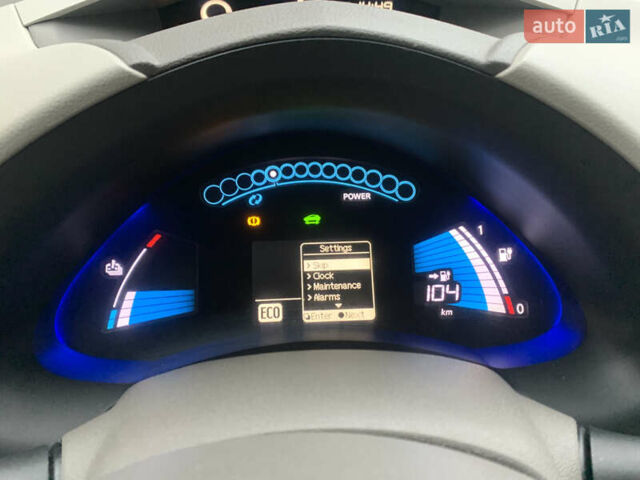 Синий Ниссан Лиф, объемом двигателя 0 л и пробегом 97 тыс. км за 4400 $, фото 14 на Automoto.ua