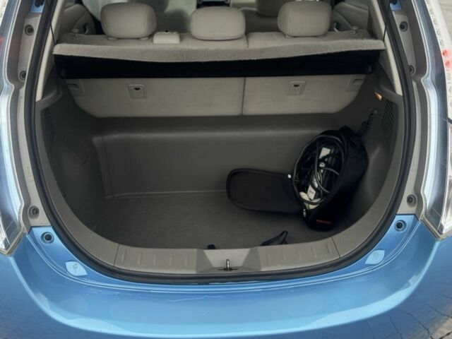 Синий Ниссан Лиф, объемом двигателя 0 л и пробегом 138 тыс. км за 4700 $, фото 12 на Automoto.ua