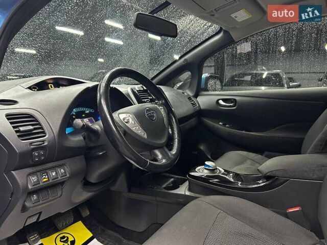 Ниссан Лиф 2013 в Черновцах на Automoto.ua Синий Ниссан Лиф, объемом двигателя 0 л и пробегом 130 тыс. км за 6000 $, фото 18 на Automoto.ua