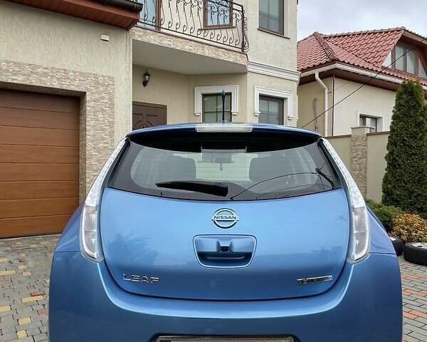 Синій Ніссан Ліф, об'ємом двигуна 0 л та пробігом 116 тис. км за 8300 $, фото 3 на Automoto.ua