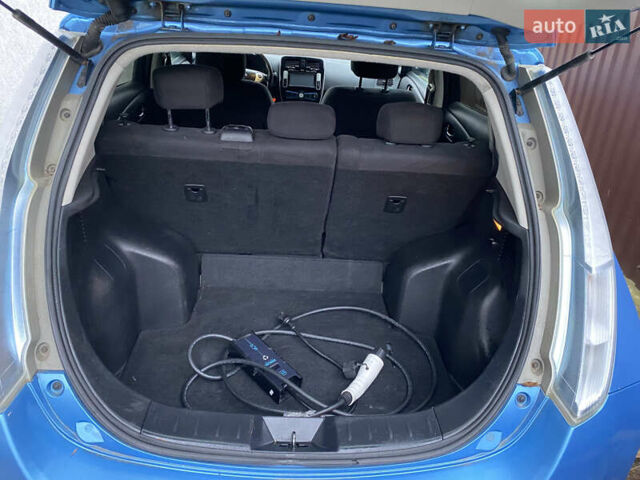 Синий Ниссан Лиф, объемом двигателя 0 л и пробегом 140 тыс. км за 6290 $, фото 14 на Automoto.ua