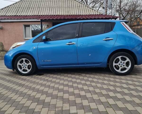 Синий Ниссан Лиф, объемом двигателя 0 л и пробегом 97 тыс. км за 7700 $, фото 2 на Automoto.ua