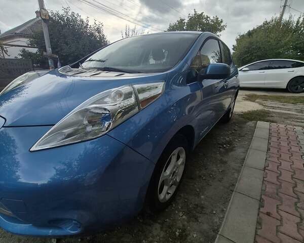 Синий Ниссан Лиф, объемом двигателя 0 л и пробегом 122 тыс. км за 7000 $, фото 9 на Automoto.ua