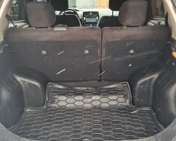 Синий Ниссан Лиф, объемом двигателя 0 л и пробегом 97 тыс. км за 7700 $, фото 8 на Automoto.ua