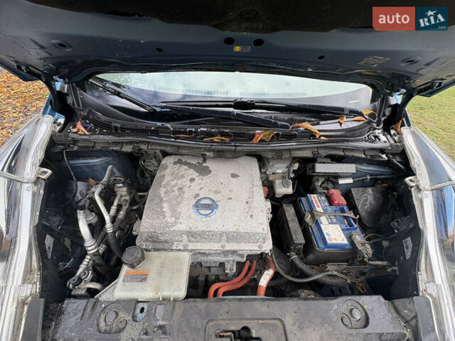 Синий Ниссан Лиф, объемом двигателя 0 л и пробегом 103 тыс. км за 4900 $, фото 23 на Automoto.ua