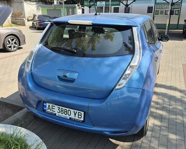 Синий Ниссан Лиф, объемом двигателя 0 л и пробегом 122 тыс. км за 7000 $, фото 7 на Automoto.ua