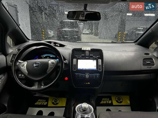 Ниссан Лиф 2013 в Черновцах на Automoto.ua Синий Ниссан Лиф, объемом двигателя 0 л и пробегом 130 тыс. км за 6000 $, фото 14 на Automoto.ua
