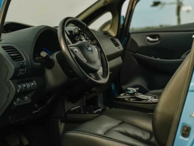 Синий Ниссан Лиф, объемом двигателя 0 л и пробегом 90 тыс. км за 4100 $, фото 7 на Automoto.ua