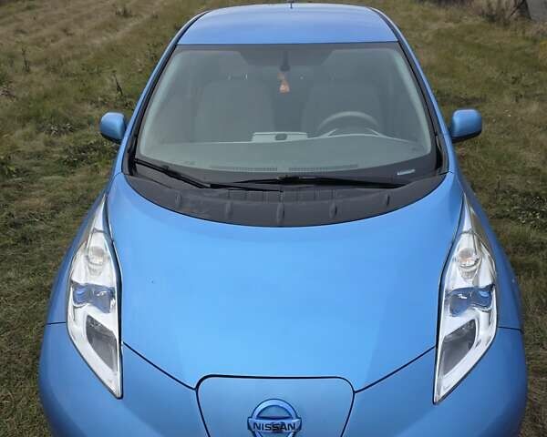 Синий Ниссан Лиф, объемом двигателя 0 л и пробегом 214 тыс. км за 5900 $, фото 2 на Automoto.ua