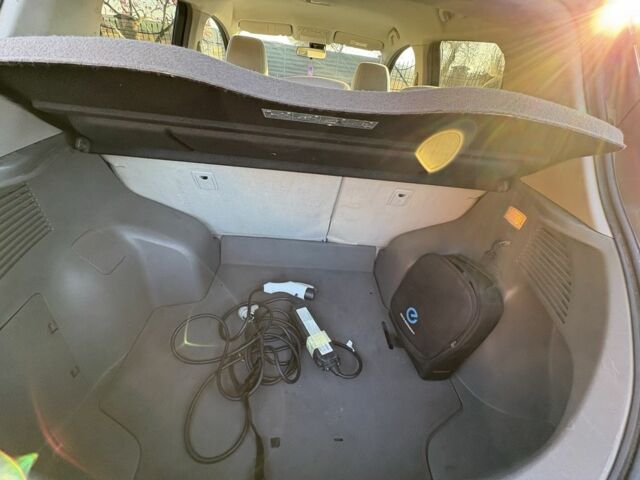 Синій Ніссан Ліф, об'ємом двигуна 0 л та пробігом 103 тис. км за 4800 $, фото 17 на Automoto.ua