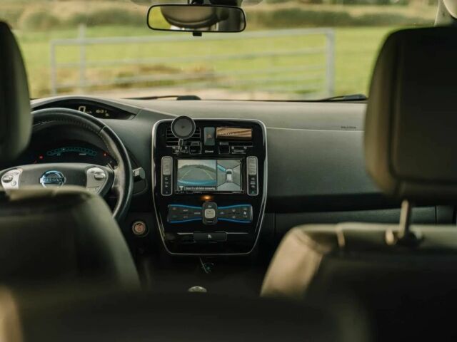 Синий Ниссан Лиф, объемом двигателя 0 л и пробегом 90 тыс. км за 4100 $, фото 8 на Automoto.ua