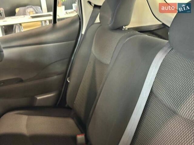 Синий Ниссан Лиф, объемом двигателя 0 л и пробегом 174 тыс. км за 5900 $, фото 31 на Automoto.ua