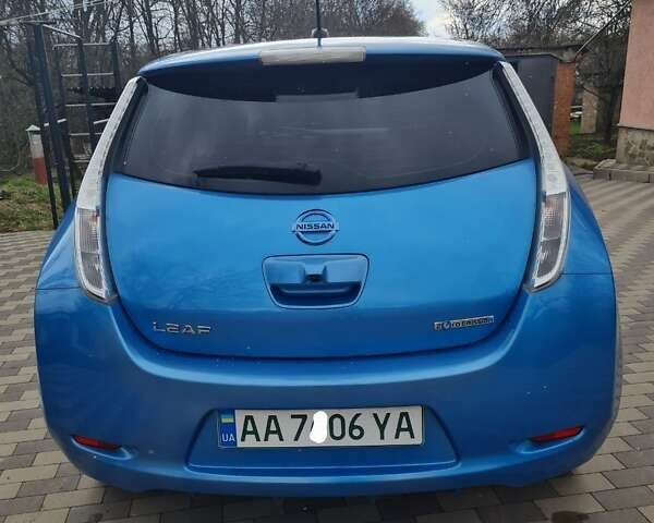 Синий Ниссан Лиф, объемом двигателя 0 л и пробегом 97 тыс. км за 7700 $, фото 5 на Automoto.ua