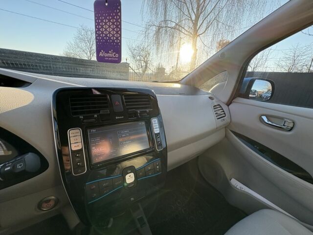 Синій Ніссан Ліф, об'ємом двигуна 0 л та пробігом 103 тис. км за 4800 $, фото 22 на Automoto.ua