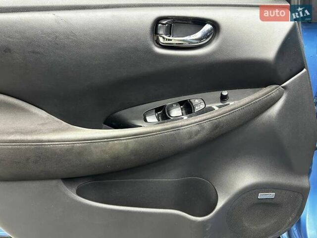 Ниссан Лиф 2013 в Черновцах на Automoto.ua Синий Ниссан Лиф, объемом двигателя 0 л и пробегом 130 тыс. км за 6000 $, фото 21 на Automoto.ua
