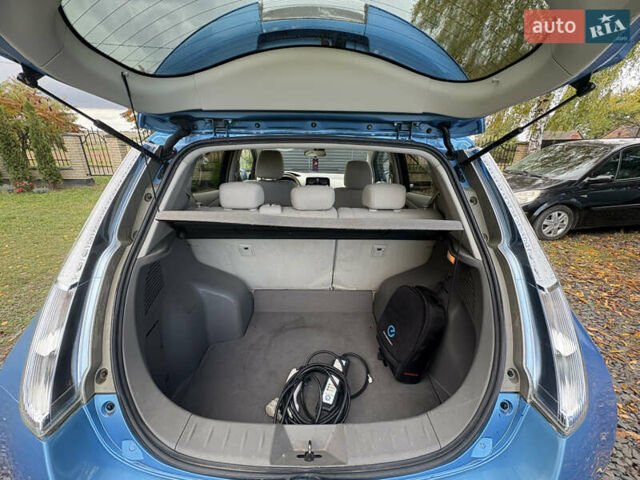 Синий Ниссан Лиф, объемом двигателя 0 л и пробегом 103 тыс. км за 4900 $, фото 18 на Automoto.ua