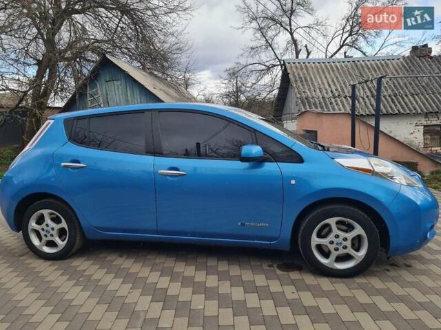 Синий Ниссан Лиф, объемом двигателя 0 л и пробегом 97 тыс. км за 7700 $, фото 1 на Automoto.ua