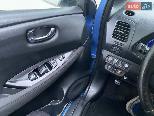 Синий Ниссан Лиф, объемом двигателя 0 л и пробегом 140 тыс. км за 6290 $, фото 10 на Automoto.ua