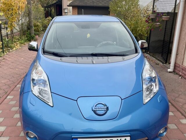 Ниссан Лиф 2013 в Виннице на Automoto.ua Синий Ниссан Лиф, объемом двигателя 0 л и пробегом 163 тыс. км за 7000 $, фото 1 на Automoto.ua
