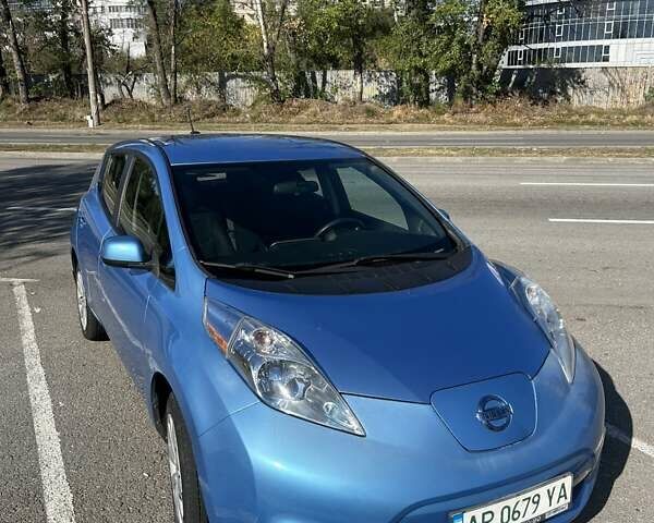 Синий Ниссан Лиф, объемом двигателя 0 л и пробегом 111 тыс. км за 6500 $, фото 9 на Automoto.ua