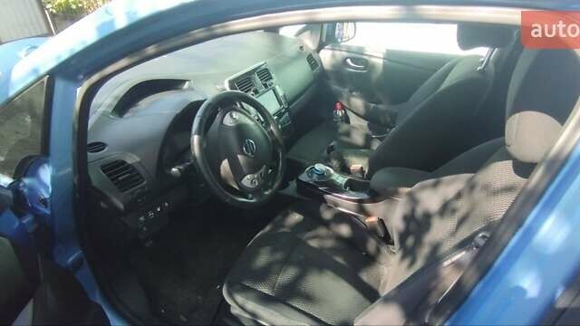 Синий Ниссан Лиф, объемом двигателя 0 л и пробегом 395 тыс. км за 6500 $, фото 2 на Automoto.ua