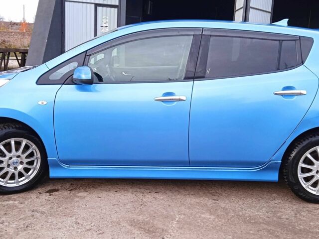 Синій Ніссан Ліф, об'ємом двигуна 0 л та пробігом 140 тис. км за 4295 $, фото 3 на Automoto.ua