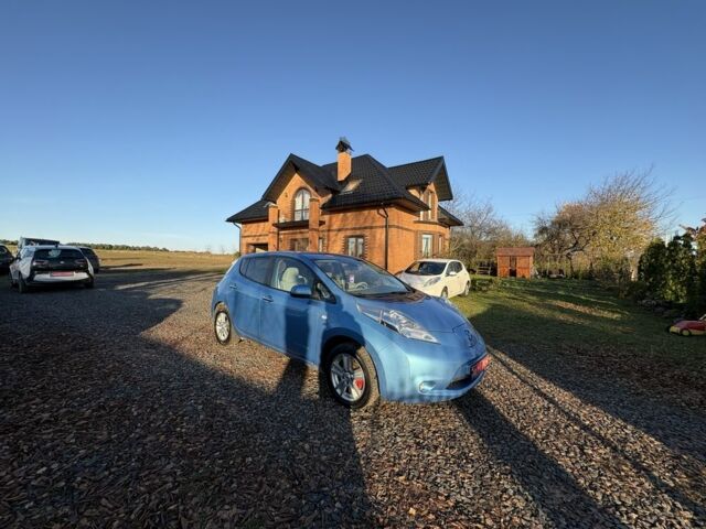 Синій Ніссан Ліф, об'ємом двигуна 0 л та пробігом 103 тис. км за 4800 $, фото 12 на Automoto.ua