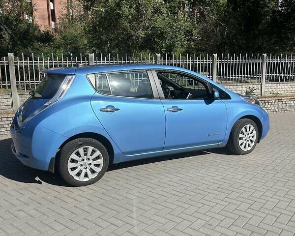 Синий Ниссан Лиф, объемом двигателя 0 л и пробегом 111 тыс. км за 6500 $, фото 25 на Automoto.ua