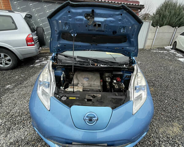 Синий Ниссан Лиф, объемом двигателя 0 л и пробегом 134 тыс. км за 4900 $, фото 12 на Automoto.ua