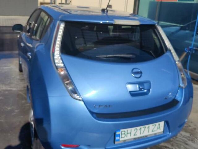 Синий Ниссан Лиф, объемом двигателя 0 л и пробегом 99 тыс. км за 6850 $, фото 1 на Automoto.ua