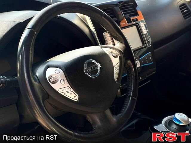 Синий Ниссан Лиф, объемом двигателя 0 л и пробегом 117 тыс. км за 7500 $, фото 5 на Automoto.ua