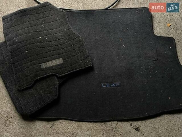 Синій Ніссан Ліф, об'ємом двигуна 0 л та пробігом 191 тис. км за 5500 $, фото 34 на Automoto.ua