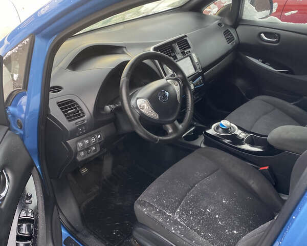 Синій Ніссан Ліф, об'ємом двигуна 0 л та пробігом 140 тис. км за 6290 $, фото 5 на Automoto.ua