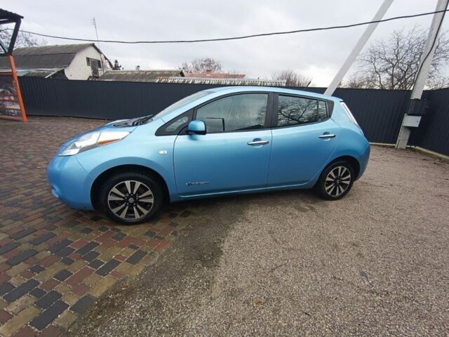 Синій Ніссан Ліф, об'ємом двигуна 0 л та пробігом 124 тис. км за 6000 $, фото 6 на Automoto.ua