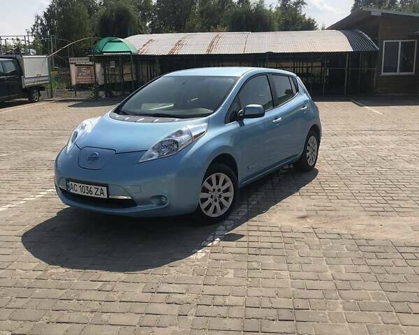 Синий Ниссан Лиф, объемом двигателя 0 л и пробегом 164 тыс. км за 5700 $, фото 1 на Automoto.ua