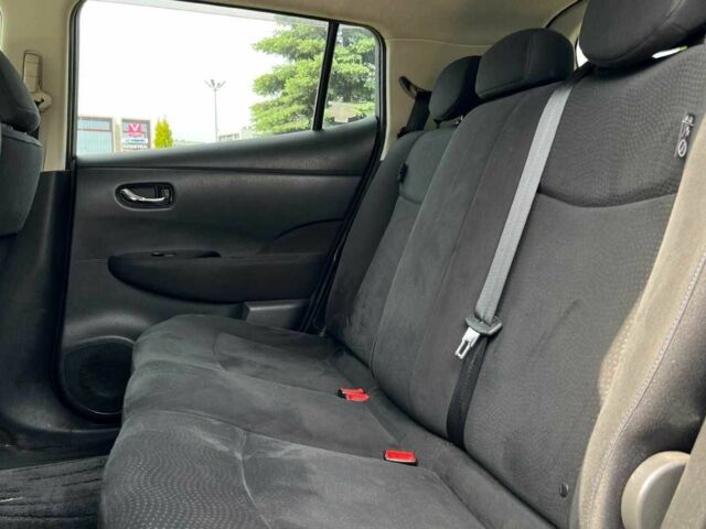 Синий Ниссан Лиф, объемом двигателя 0 л и пробегом 80 тыс. км за 5750 $, фото 10 на Automoto.ua