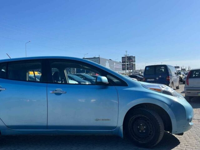 Синий Ниссан Лиф, объемом двигателя 0 л и пробегом 218 тыс. км за 4290 $, фото 15 на Automoto.ua
