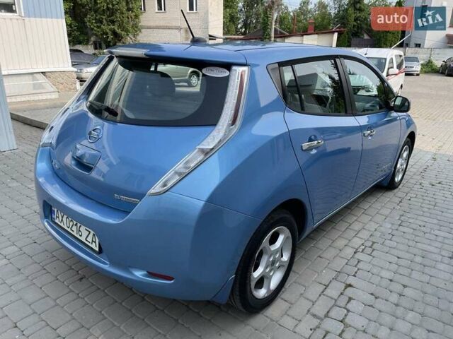 Синий Ниссан Лиф, объемом двигателя 0 л и пробегом 75 тыс. км за 7500 $, фото 6 на Automoto.ua