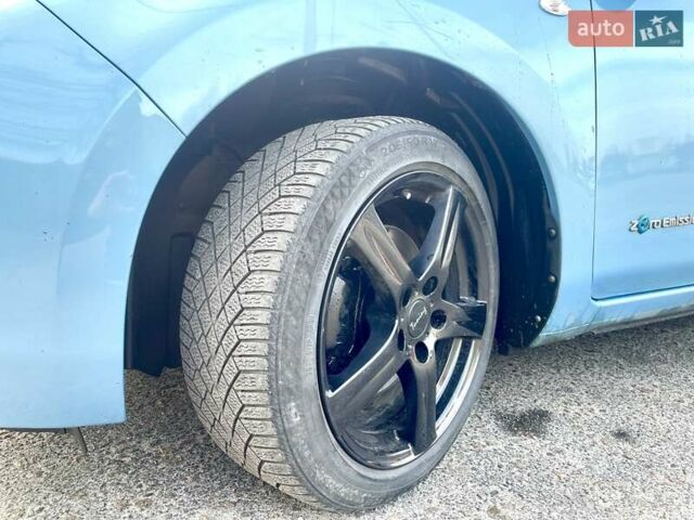 Синий Ниссан Лиф, объемом двигателя 0 л и пробегом 110 тыс. км за 7800 $, фото 13 на Automoto.ua