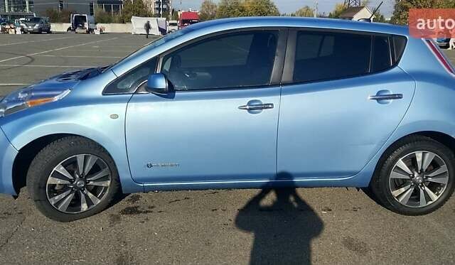 Синий Ниссан Лиф, объемом двигателя 0 л и пробегом 213 тыс. км за 5500 $, фото 13 на Automoto.ua