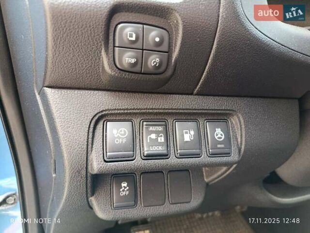 Синій Ніссан Ліф, об'ємом двигуна 0 л та пробігом 131 тис. км за 5750 $, фото 17 на Automoto.ua