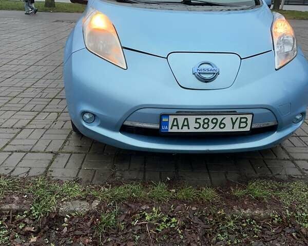 Синий Ниссан Лиф, объемом двигателя 0 л и пробегом 134 тыс. км за 7200 $, фото 17 на Automoto.ua