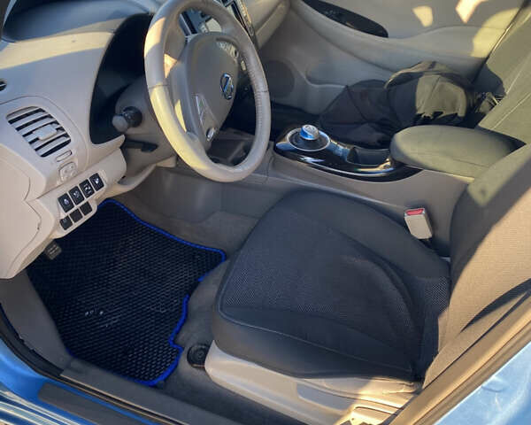 Синій Ніссан Ліф, об'ємом двигуна 0 л та пробігом 106 тис. км за 7500 $, фото 22 на Automoto.ua