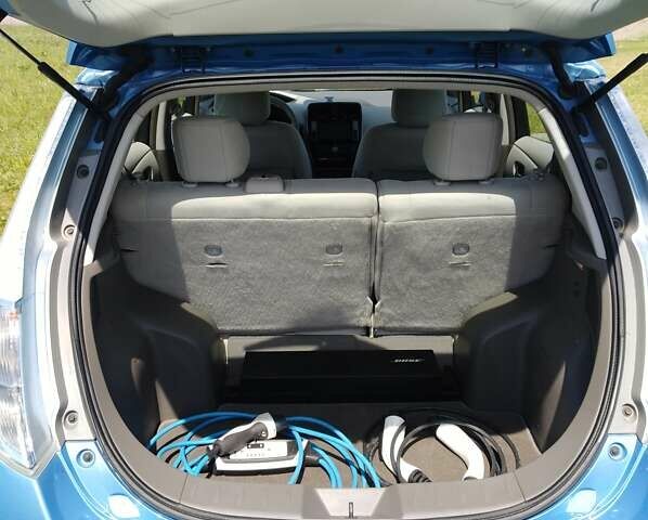 Синий Ниссан Лиф, объемом двигателя 0 л и пробегом 106 тыс. км за 7500 $, фото 20 на Automoto.ua
