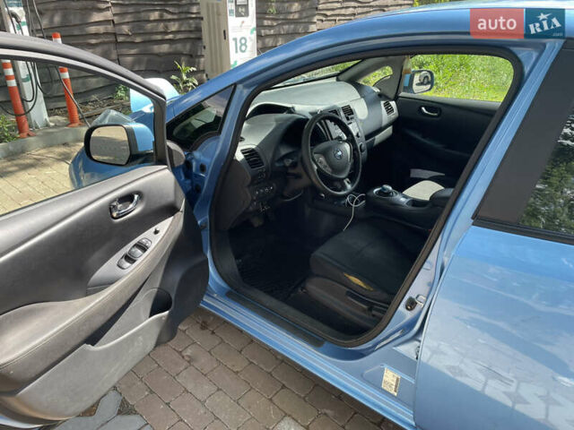 Синий Ниссан Лиф, объемом двигателя 0 л и пробегом 320 тыс. км за 5000 $, фото 17 на Automoto.ua