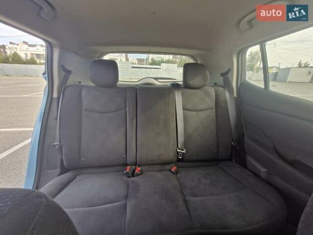 Синий Ниссан Лиф, объемом двигателя 0 л и пробегом 213 тыс. км за 5500 $, фото 19 на Automoto.ua