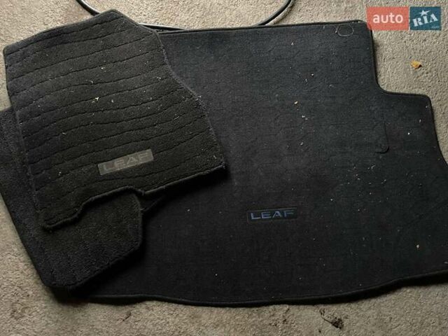 Синій Ніссан Ліф, об'ємом двигуна 0 л та пробігом 191 тис. км за 5500 $, фото 33 на Automoto.ua