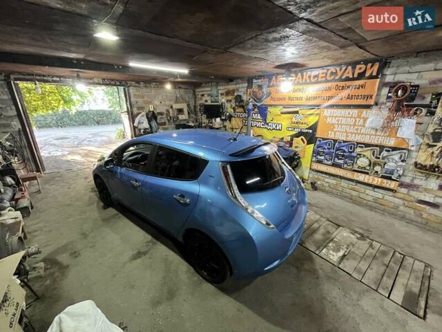 Синій Ніссан Ліф, об'ємом двигуна 0 л та пробігом 97 тис. км за 5200 $, фото 11 на Automoto.ua