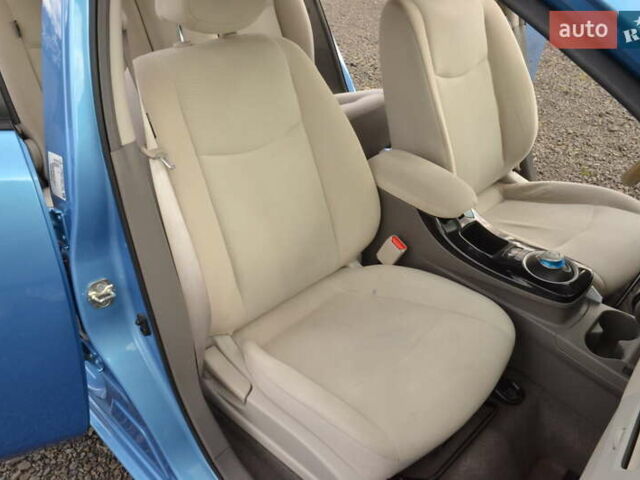 Синий Ниссан Лиф, объемом двигателя 0 л и пробегом 112 тыс. км за 6700 $, фото 21 на Automoto.ua