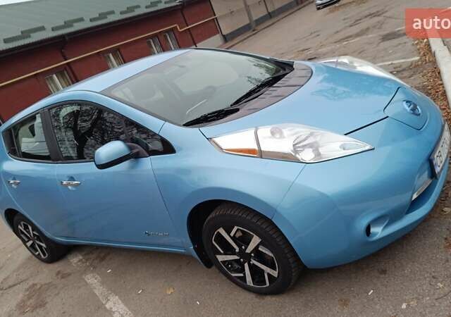 Синий Ниссан Лиф, объемом двигателя 0 л и пробегом 153 тыс. км за 7000 $, фото 14 на Automoto.ua